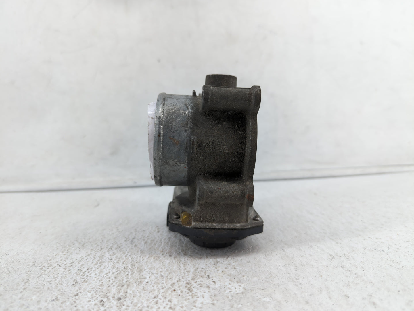 2010-2012 Subaru Legacy Throttle Body P/N:16112AA350 Fits Fits 2010 2011 2012 OEM Used Auto Parts - Oemusedautoparts1.com