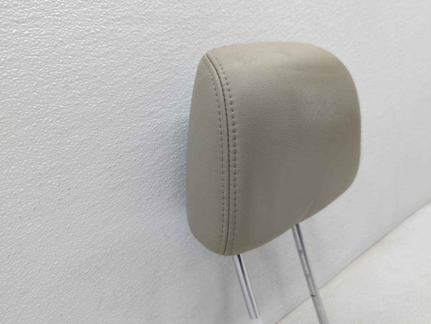 2010-2012 Subaru Legacy Headrest Head Rest Front Driver Passenger Seat - Oemusedautoparts1.com
