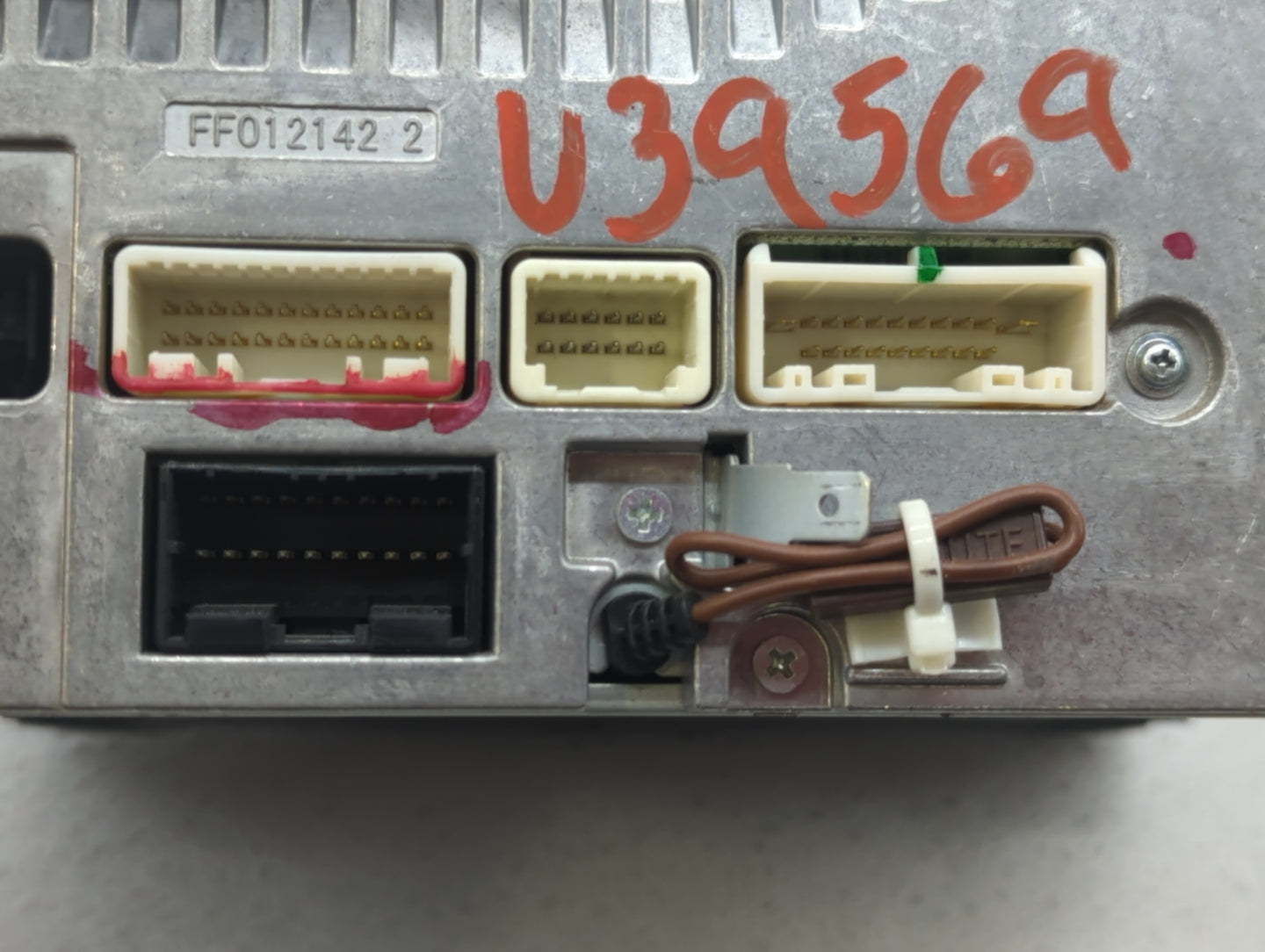 2010-2012 Subaru Legacy Am Fm Cd Player Radio Receiver - Oemusedautoparts1.com
