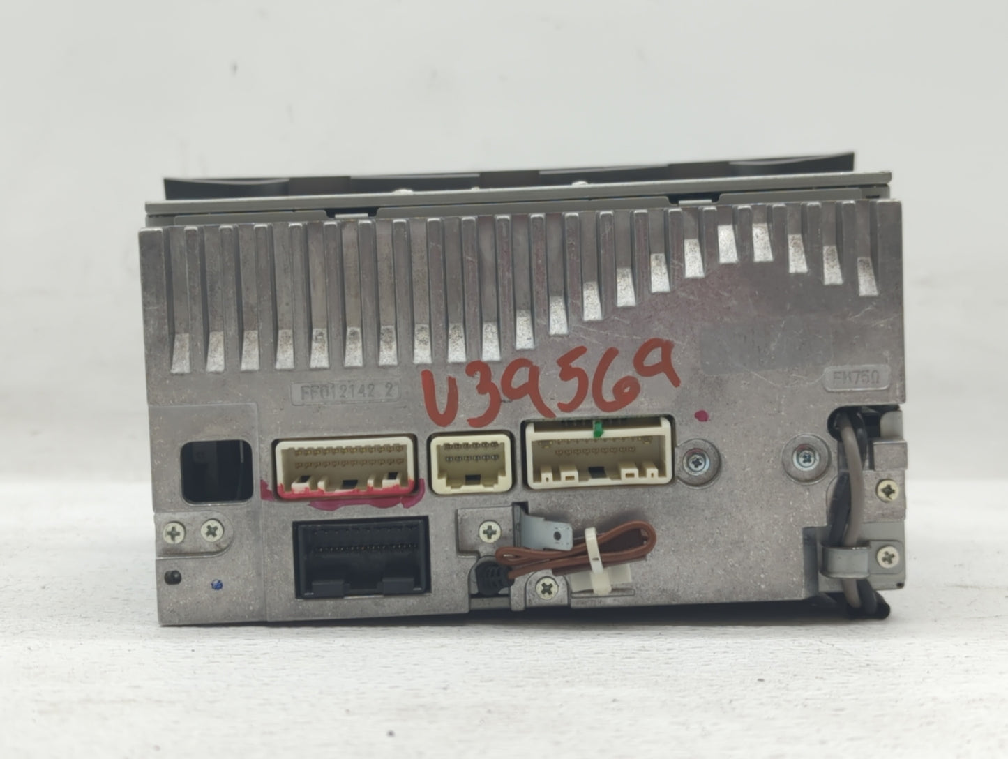 2010-2012 Subaru Legacy Am Fm Cd Player Radio Receiver - Oemusedautoparts1.com