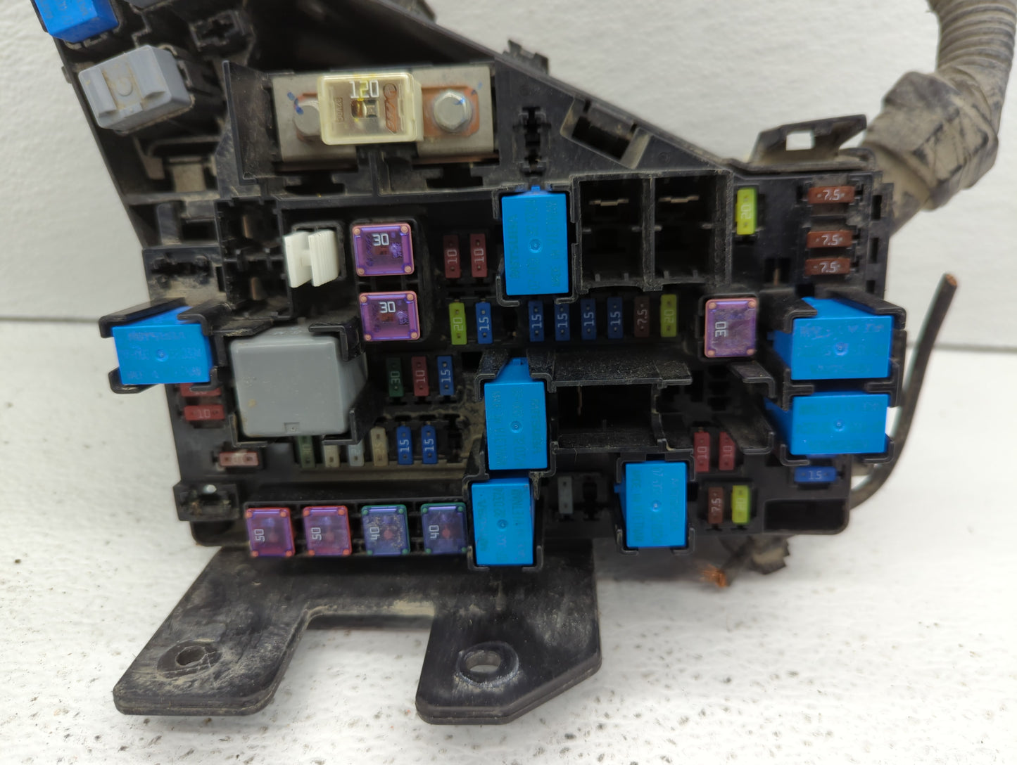 2010-2014 Subaru Legacy Fusebox Fuse Box Panel Relay Module P/N:MB502000B MB102800B, MB102801B Fits Fits 2010 2011 2012 2013