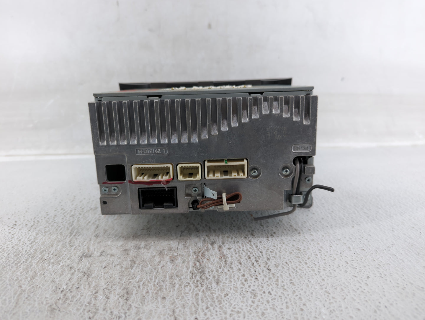 2010-2012 Subaru Legacy Am Fm Cd Player Radio Receiver - Oemusedautoparts1.com