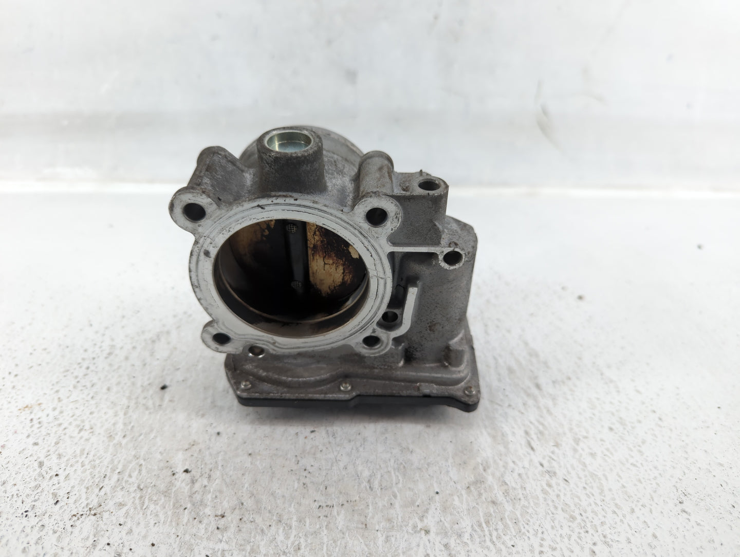 2010-2012 Subaru Legacy Throttle Body P/N:16112AA350 Fits Fits 2010 2011 2012 OEM Used Auto Parts - Oemusedautoparts1.com
