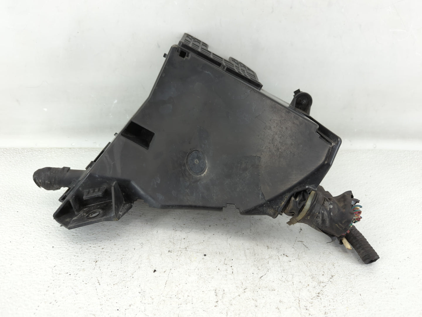 2010-2014 Subaru Legacy Fusebox Fuse Box Panel Relay Module Fits Fits 2010 2011 2012 2013 2014 OEM Used Auto Parts - Oemused