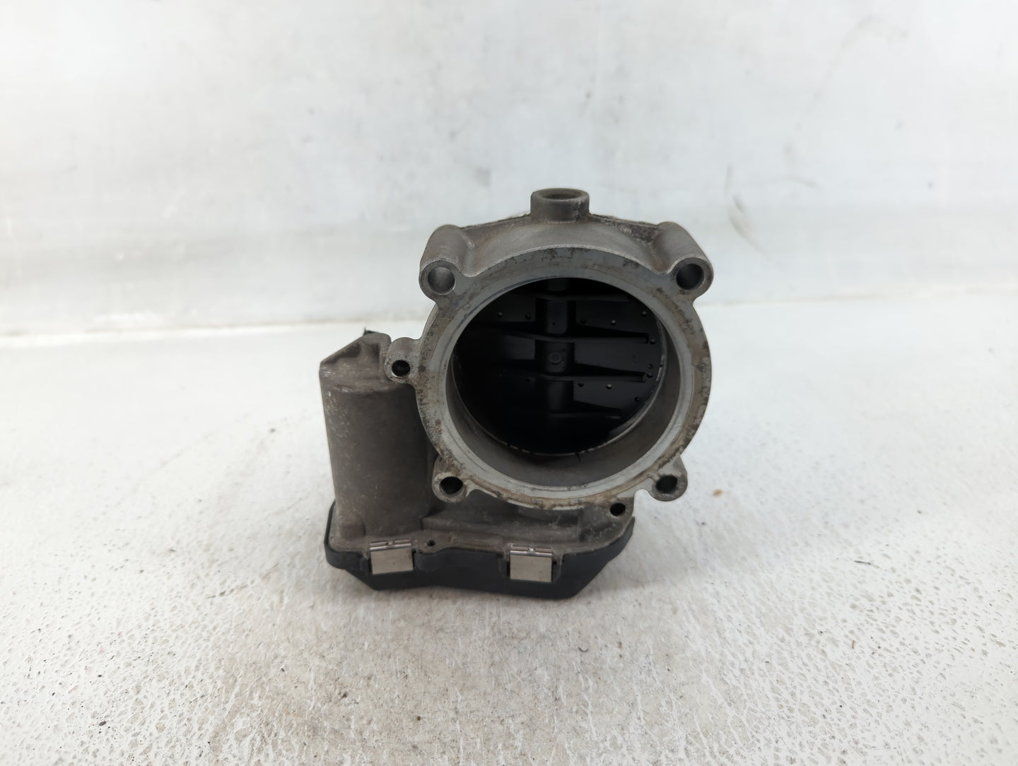 2010-2012 Subaru Legacy Throttle Body P/N:03H 133 062 Fits Fits 2010 2011 2012 OEM Used Auto Parts - Oemusedautoparts1.com