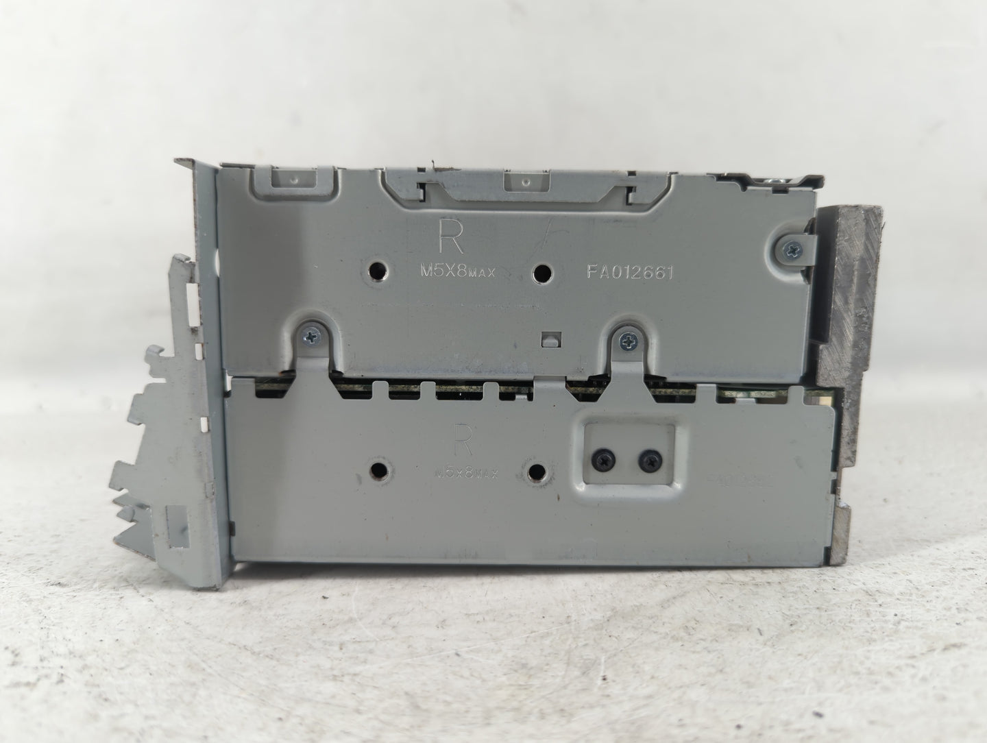 2010-2012 Subaru Legacy Am Fm Cd Player Radio Receiver - Oemusedautoparts1.com