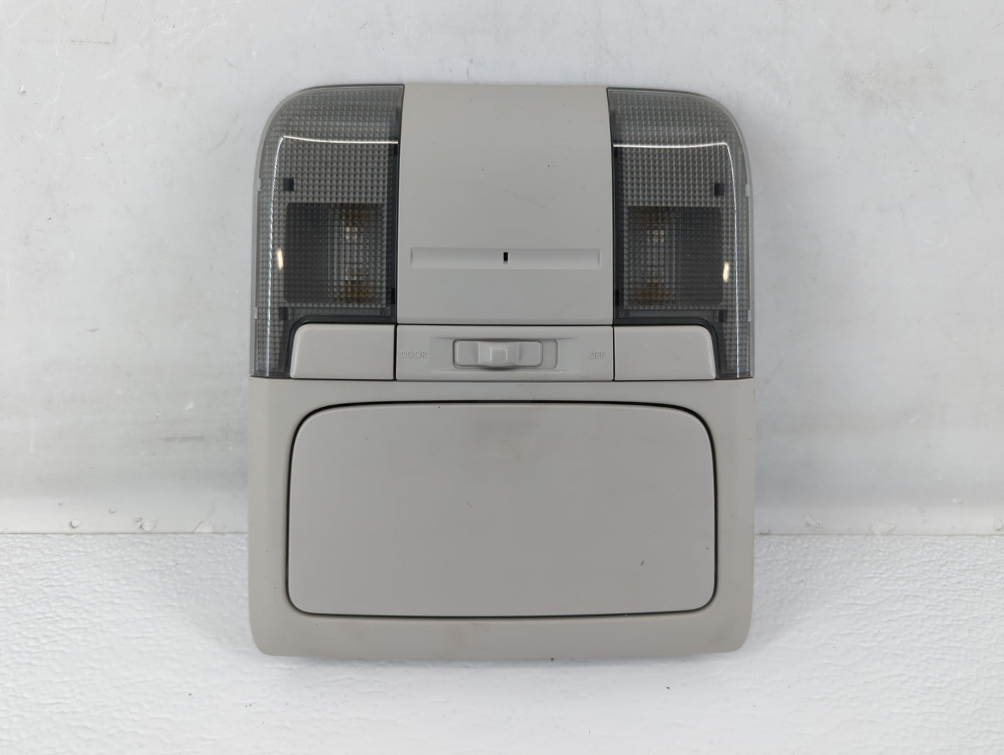 2010-2012 Subaru Legacy Overhead Roof Console 574171 - Oemusedautoparts1.com