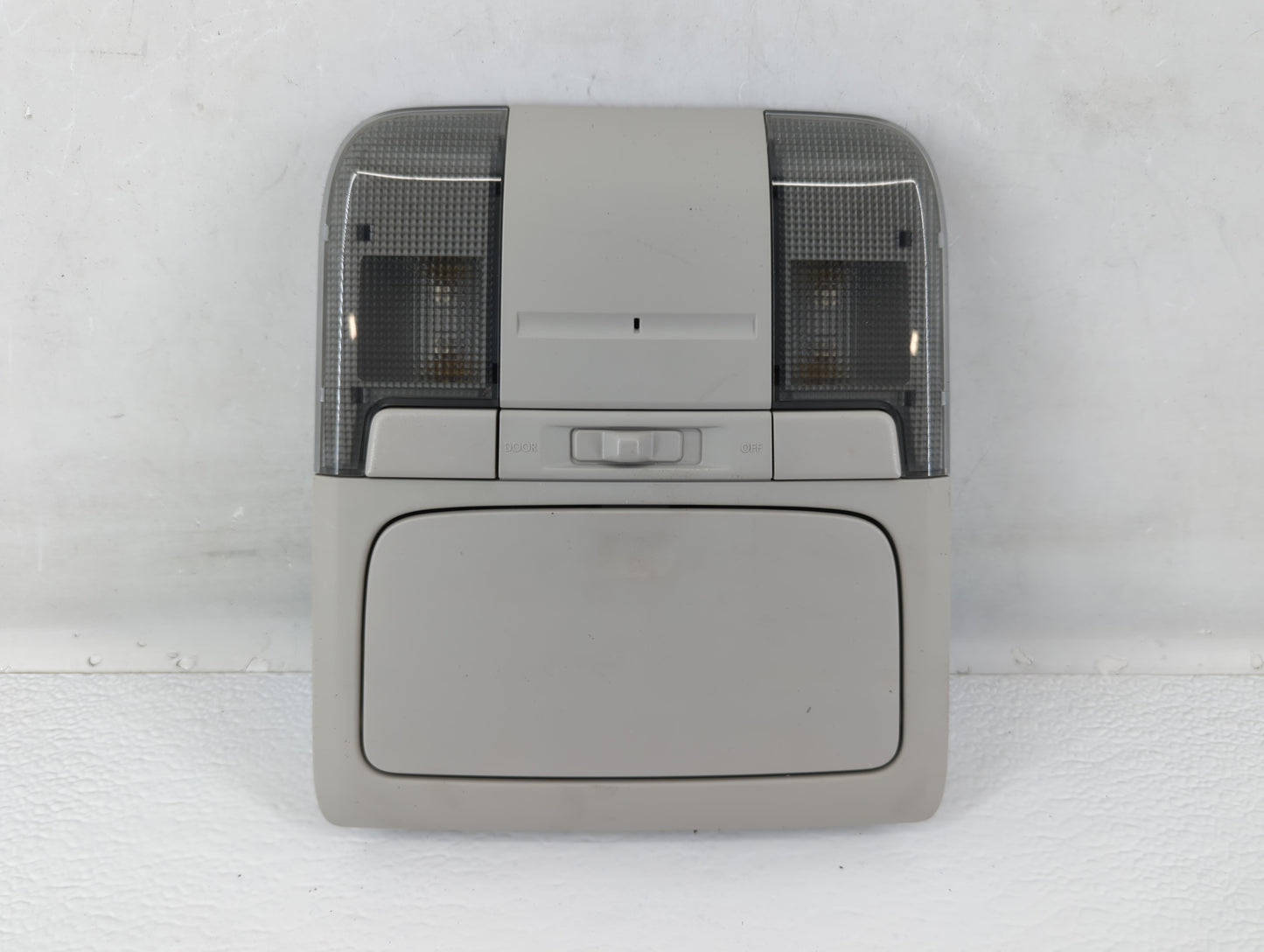 2010-2012 Subaru Legacy Overhead Roof Console 574171 - Oemusedautoparts1.com