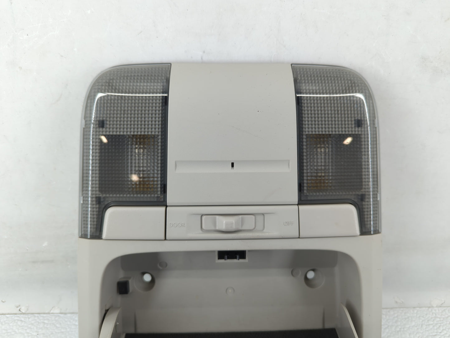 2010-2012 Subaru Legacy Overhead Roof Console 574171 - Oemusedautoparts1.com