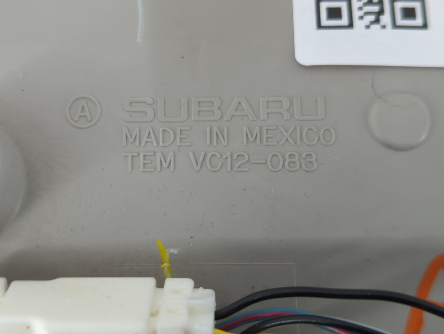 2010-2012 Subaru Legacy Overhead Roof Console 574171 - Oemusedautoparts1.com