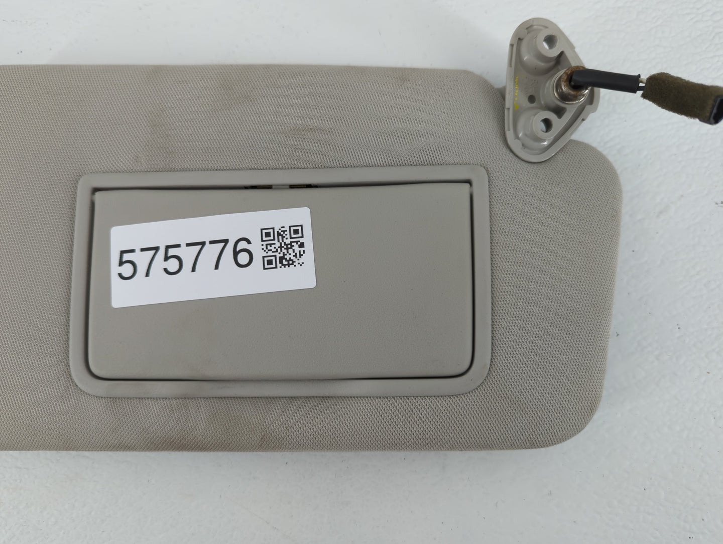2010-2014 Subaru Legacy Sun Visor Shade Replacement Passenger Right Mirror Fits Fits 2010 2011 2012 2013 2014 OEM Used Auto 
