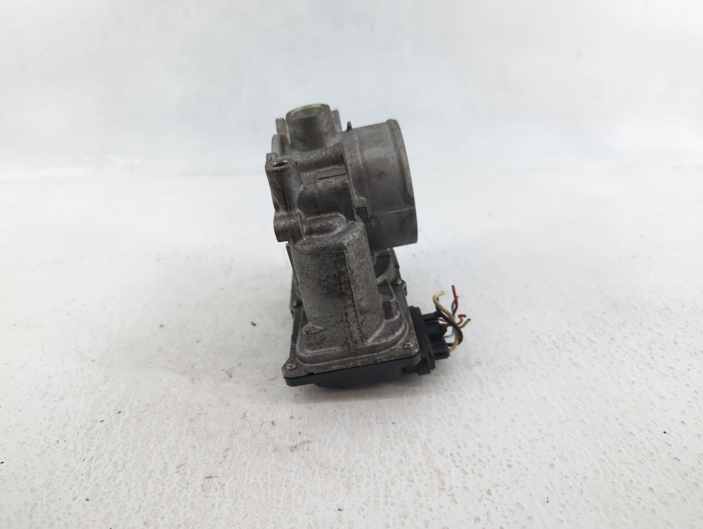 2010-2012 Subaru Legacy Throttle Body Fits Fits 2010 2011 2012 OEM Used Auto Parts - Oemusedautoparts1.com