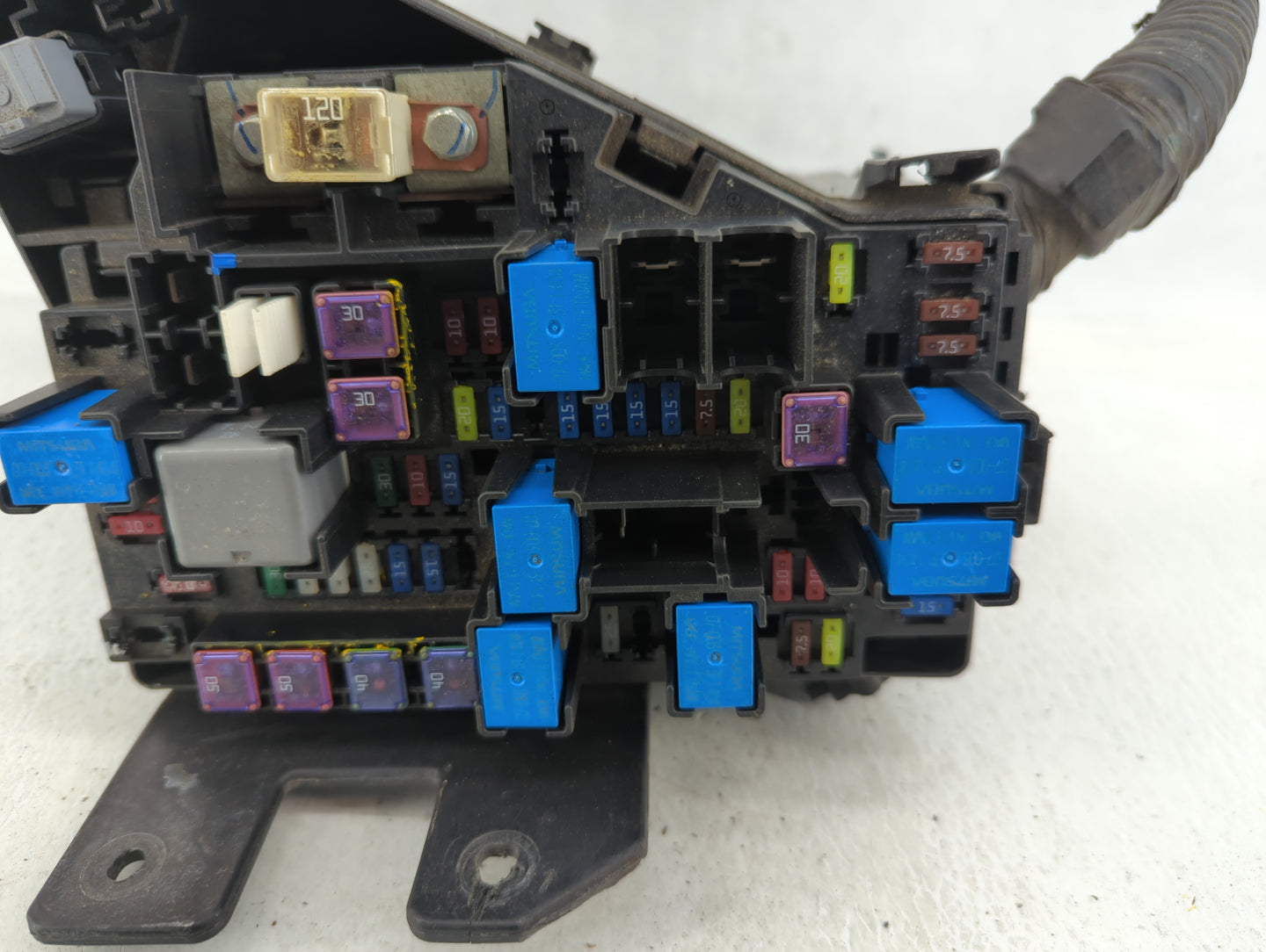 2010-2014 Subaru Legacy Fusebox Fuse Box Panel Relay Module P/N:MB503200B Fits Fits 2010 2011 2012 2013 2014 OEM Used Auto P