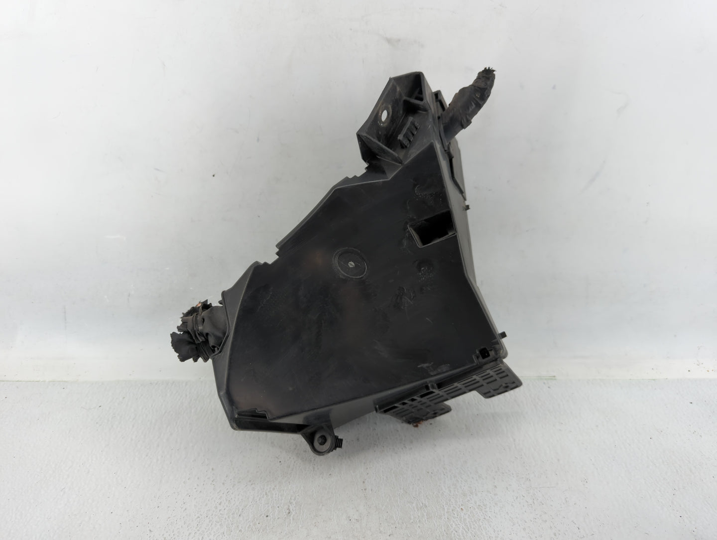 2010-2014 Subaru Legacy Fusebox Fuse Box Panel Relay Module P/N:MB503200B Fits Fits 2010 2011 2012 2013 2014 OEM Used Auto P