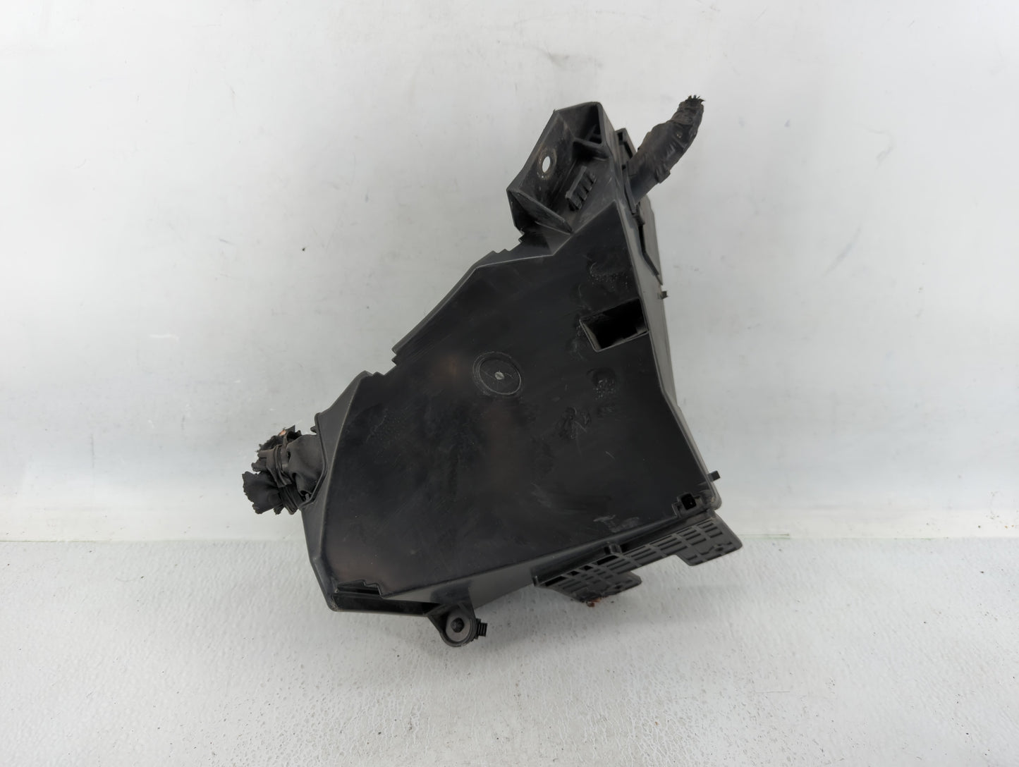 2010-2014 Subaru Legacy Fusebox Fuse Box Panel Relay Module P/N:MB503200B Fits Fits 2010 2011 2012 2013 2014 OEM Used Auto P