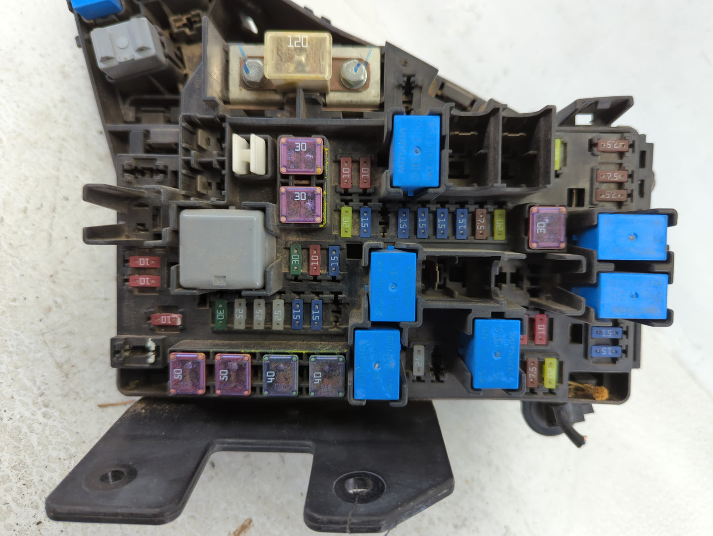 2010-2014 Subaru Legacy Fusebox Fuse Box Panel Relay Module P/N:MB503200B Fits Fits 2010 2011 2012 2013 2014 OEM Used Auto P