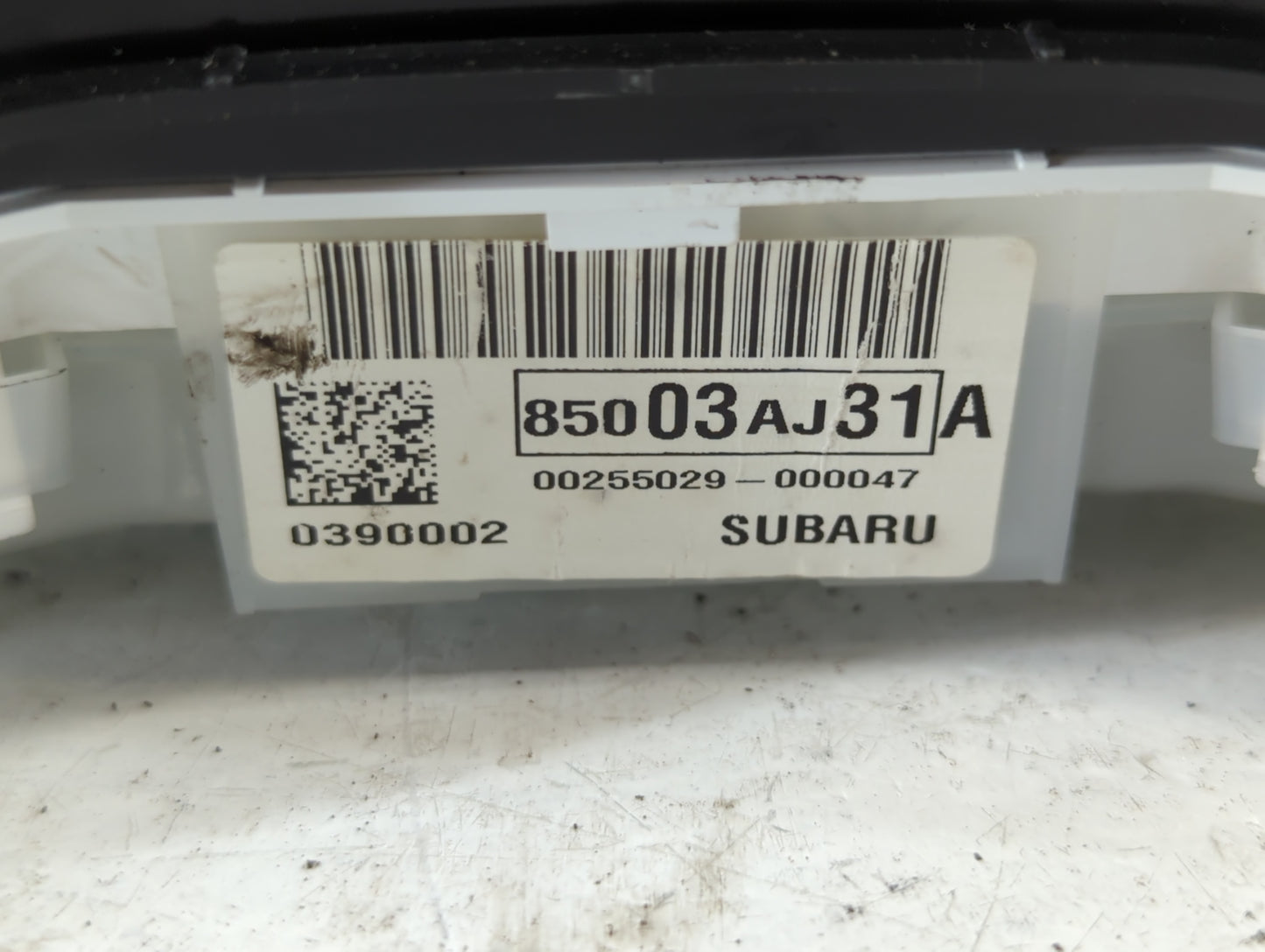 2011 Subaru Legacy Instrument Cluster Speedometer Gauges P/N:85003AJ31A Fits OEM Used Auto Parts - Oemusedautoparts1.com