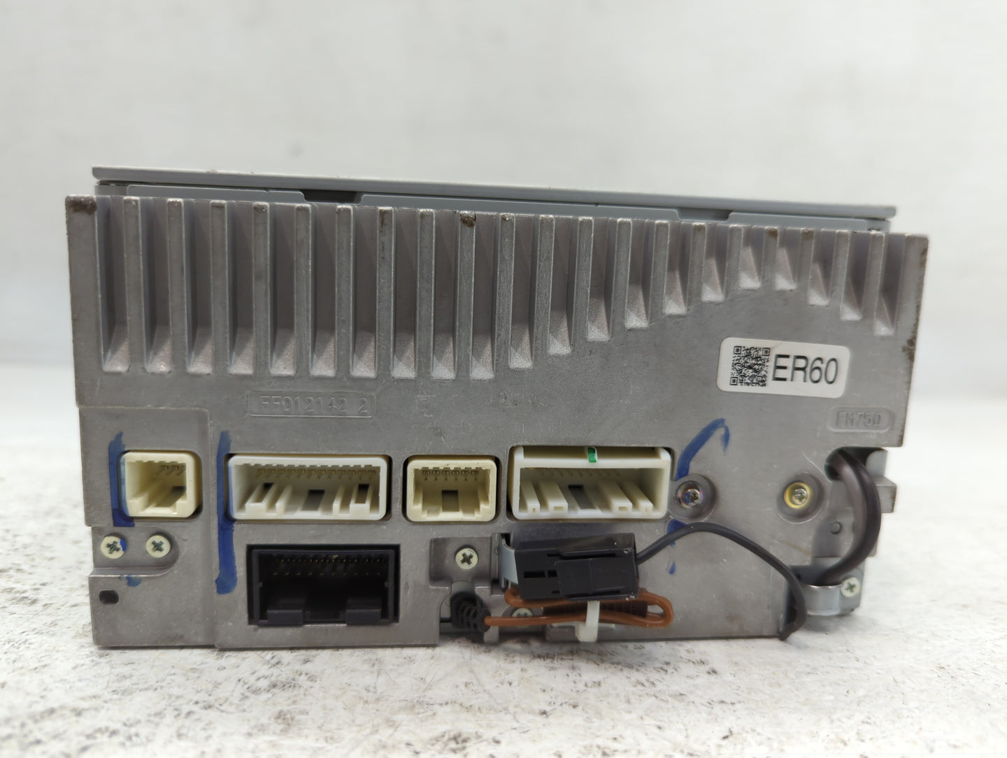 2010-2012 Subaru Legacy Am Fm Cd Player Radio Receiver - Oemusedautoparts1.com