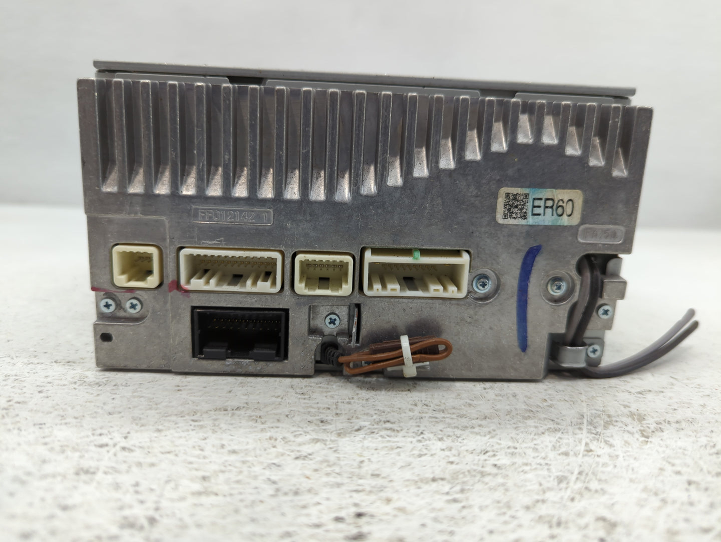2010-2012 Subaru Legacy Am Fm Cd Player Radio Receiver - Oemusedautoparts1.com