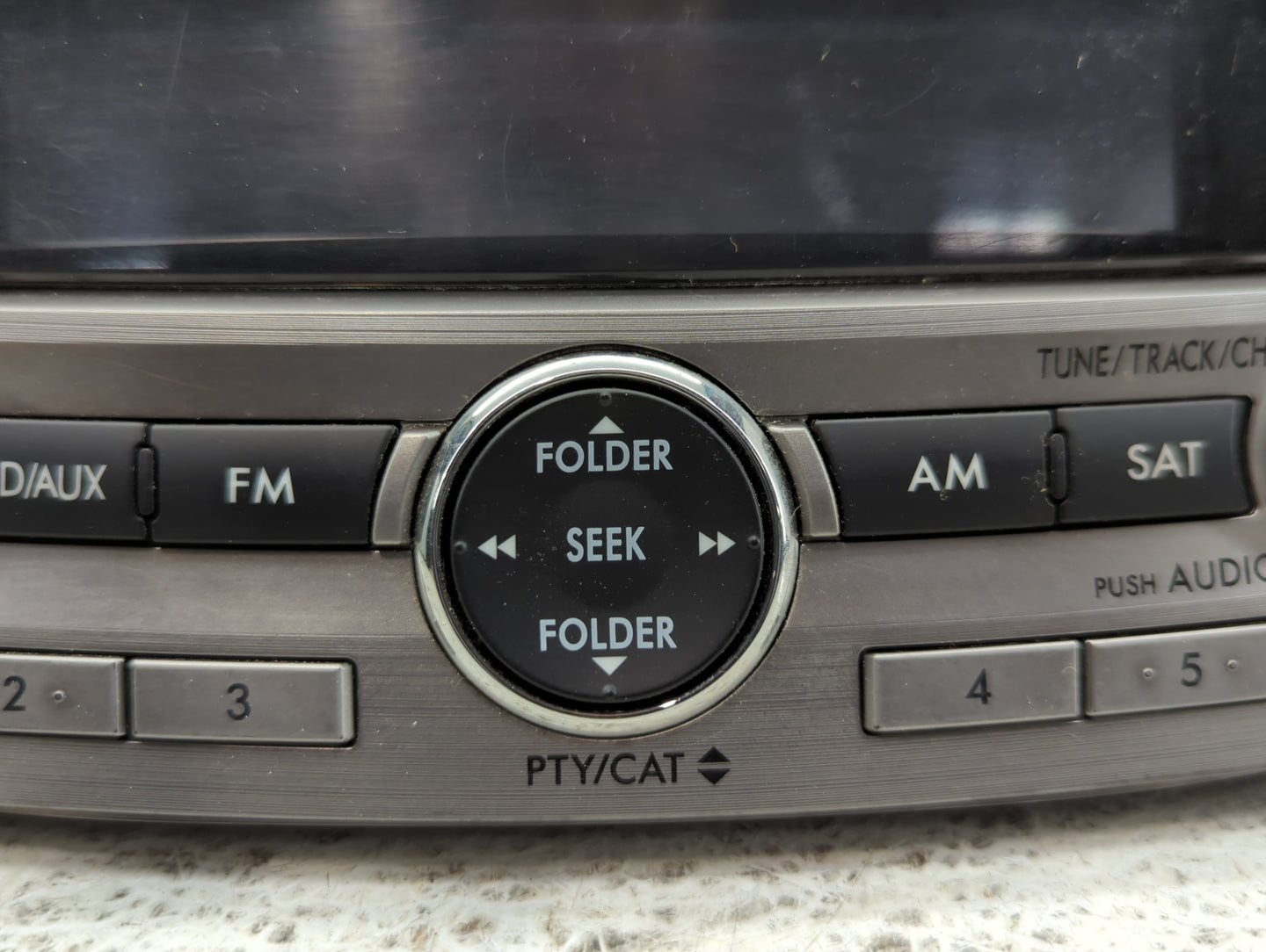2010-2012 Subaru Legacy Am Fm Cd Player Radio Receiver - Oemusedautoparts1.com