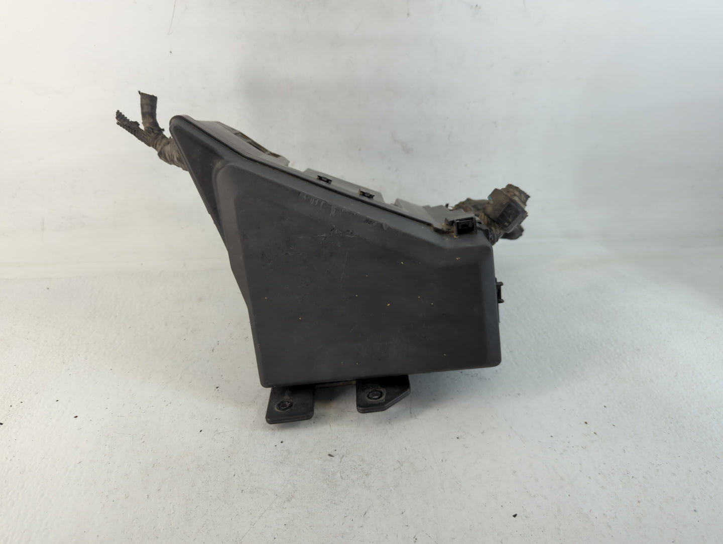 2010-2014 Subaru Legacy Fusebox Fuse Box Panel Relay Module P/N:MB503200B Fits Fits 2010 2011 2012 2013 2014 OEM Used Auto P