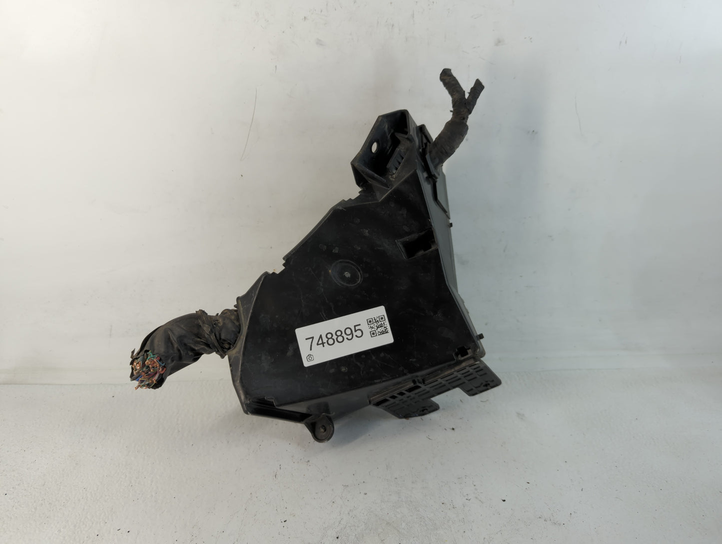 2010-2014 Subaru Legacy Fusebox Fuse Box Panel Relay Module P/N:MB503200B Fits Fits 2010 2011 2012 2013 2014 OEM Used Auto P