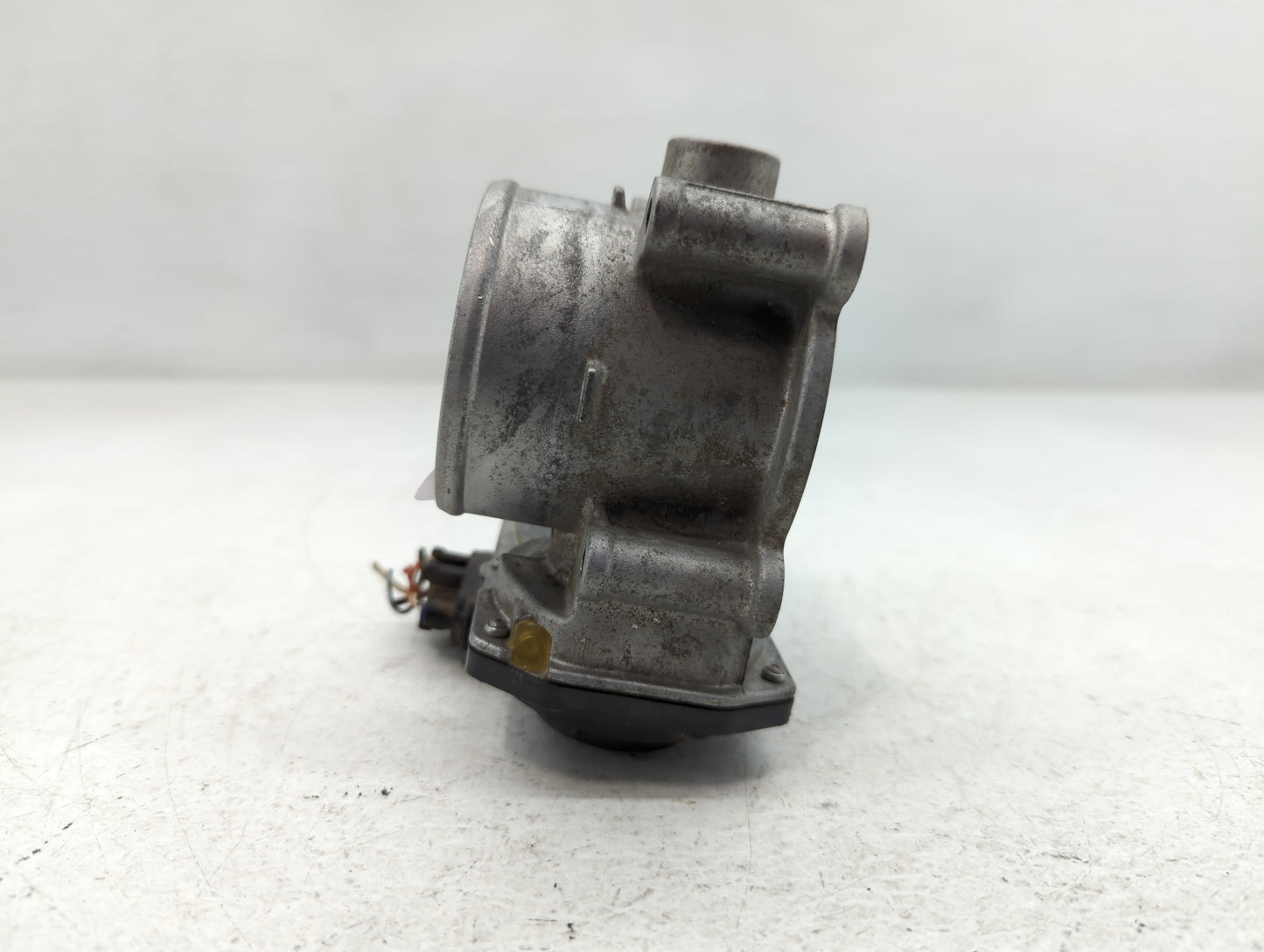 2010-2012 Subaru Legacy Throttle Body P/N:E2976 11M16 1291, 16112AA350 Fits Fits 2010 2011 2012 OEM Used Auto Parts - Oemuse