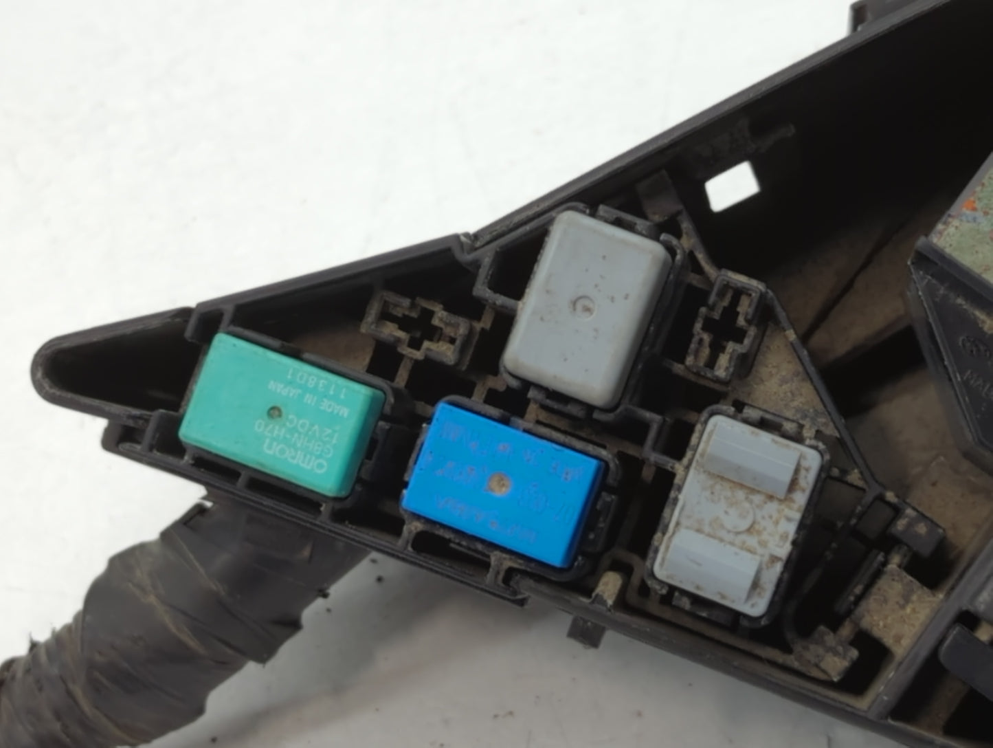 2010-2014 Subaru Legacy Fusebox Fuse Box Panel Relay Module P/N:MB702800B Fits Fits 2010 2011 2012 2013 2014 OEM Used Auto P
