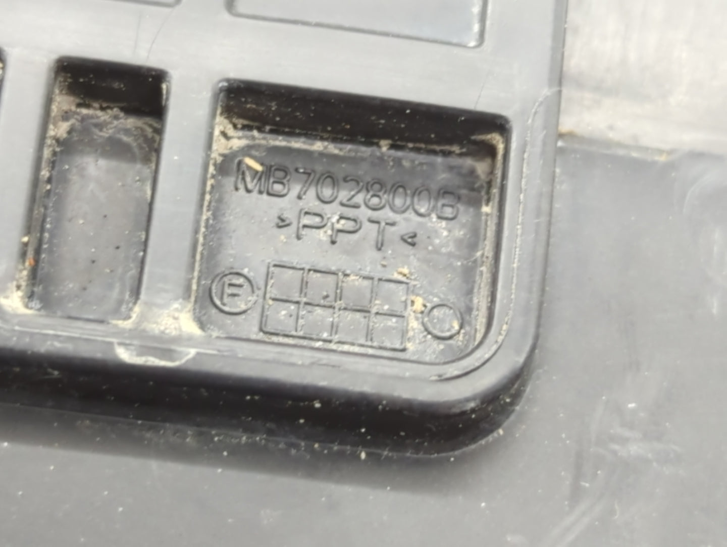 2010-2014 Subaru Legacy Fusebox Fuse Box Panel Relay Module P/N:MB702800B Fits Fits 2010 2011 2012 2013 2014 OEM Used Auto P