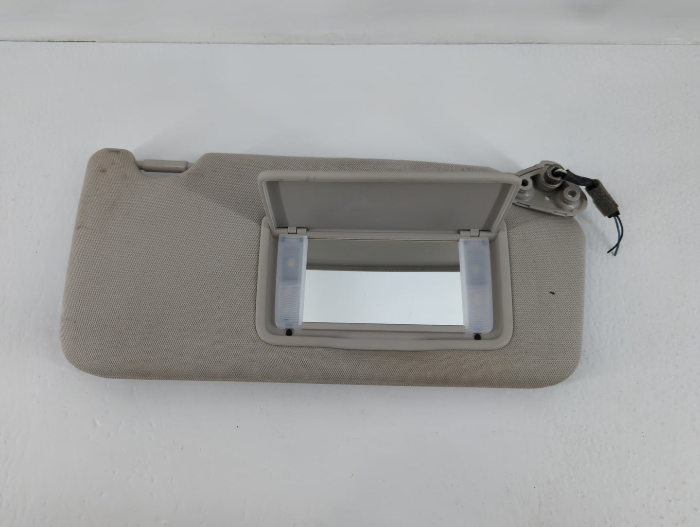 2010-2014 Subaru Legacy Sun Visor Shade Replacement Passenger Right Mirror Fits Fits 2010 2011 2012 2013 2014 OEM Used Auto 