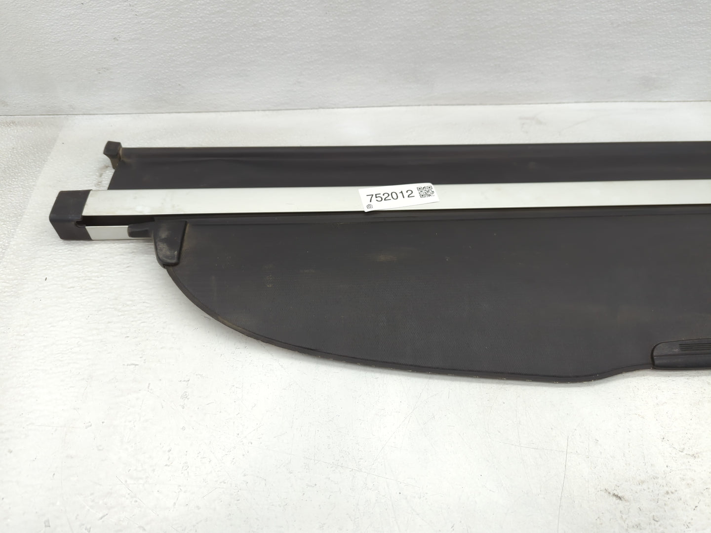 2011 Subaru Legacy Rear Cargo Cover Storage Retractable Shade - Oemusedautoparts1.com