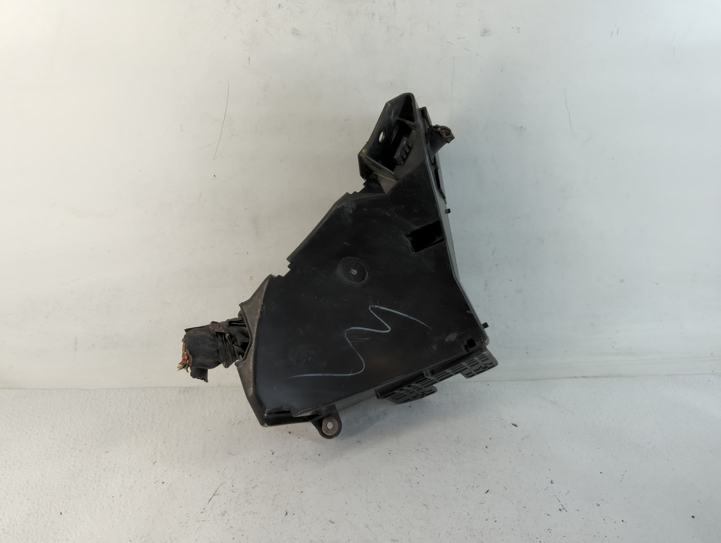 2010-2014 Subaru Legacy Fusebox Fuse Box Panel Relay Module P/N:MB503200B Fits Fits 2010 2011 2012 2013 2014 OEM Used Auto P