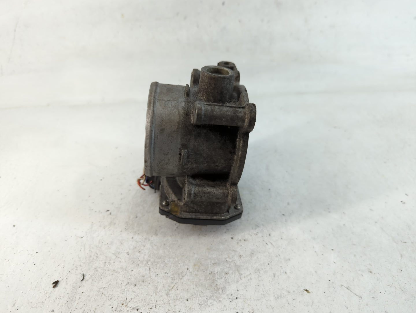 2010-2012 Subaru Legacy Throttle Body P/N:10M12 1291 16112AA350 Fits Fits 2010 2011 2012 OEM Used Auto Parts - Oemusedautopa