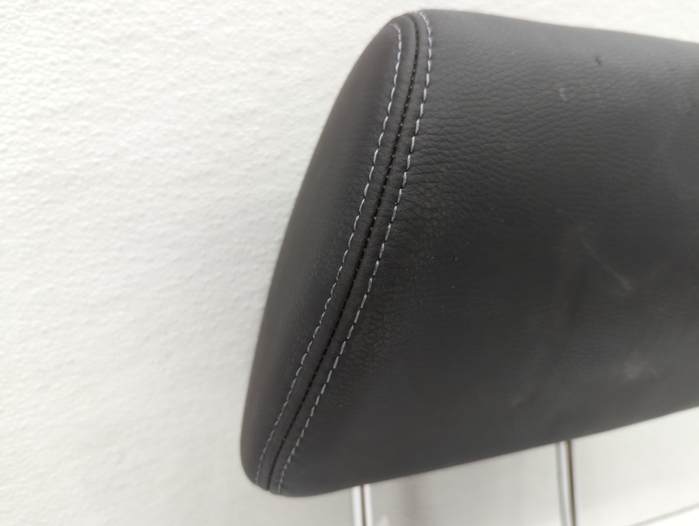 2010-2014 Subaru Tribeca Headrest Head Rest Front Driver Passenger Seat - Oemusedautoparts1.com