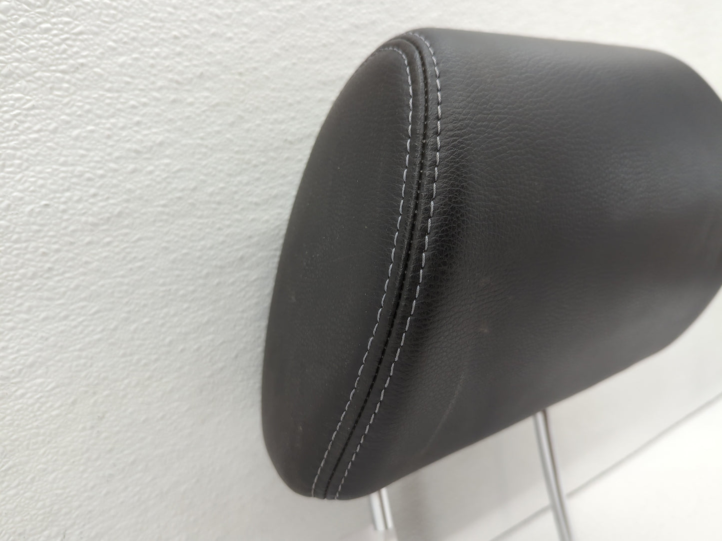 2010-2014 Subaru Tribeca Headrest Head Rest Front Driver Passenger Seat - Oemusedautoparts1.com