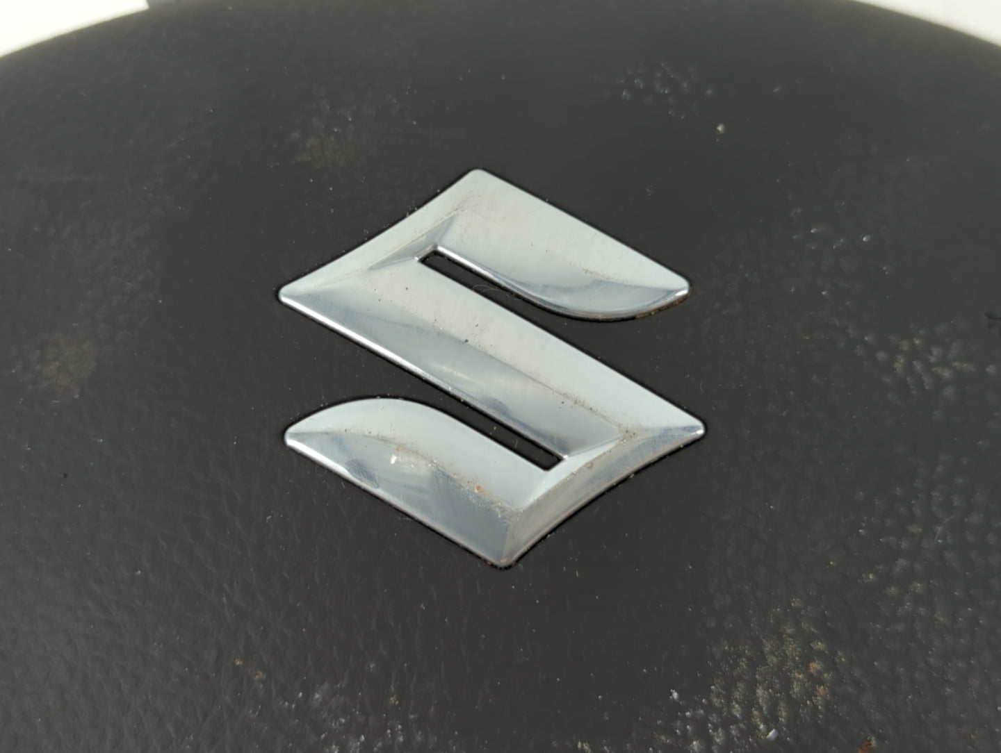 2010-2013 Suzuki Kizashi Air Bag Driver Left Steering Wheel Mounted P/N:4815057L50 Fits Fits 2010 2011 2012 2013 OEM Used Au