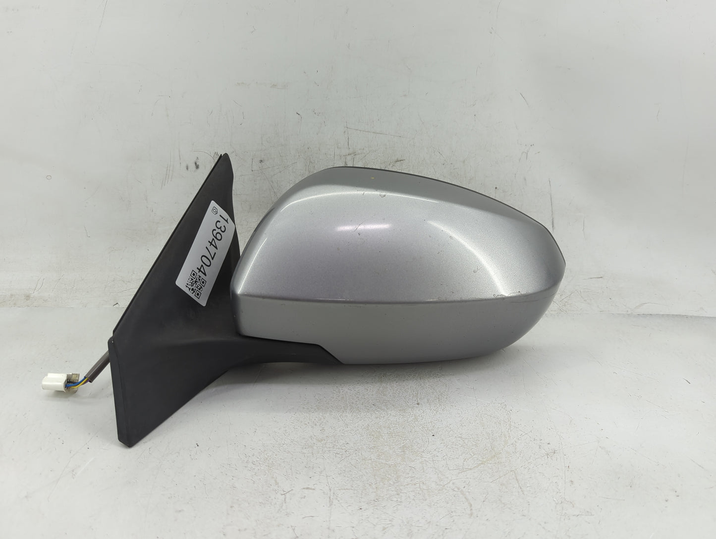 2010-2013 Suzuki Kizashi Driver Side View Mirror - Left Door Mirror OEM Used - Oemusedautoparts1.com