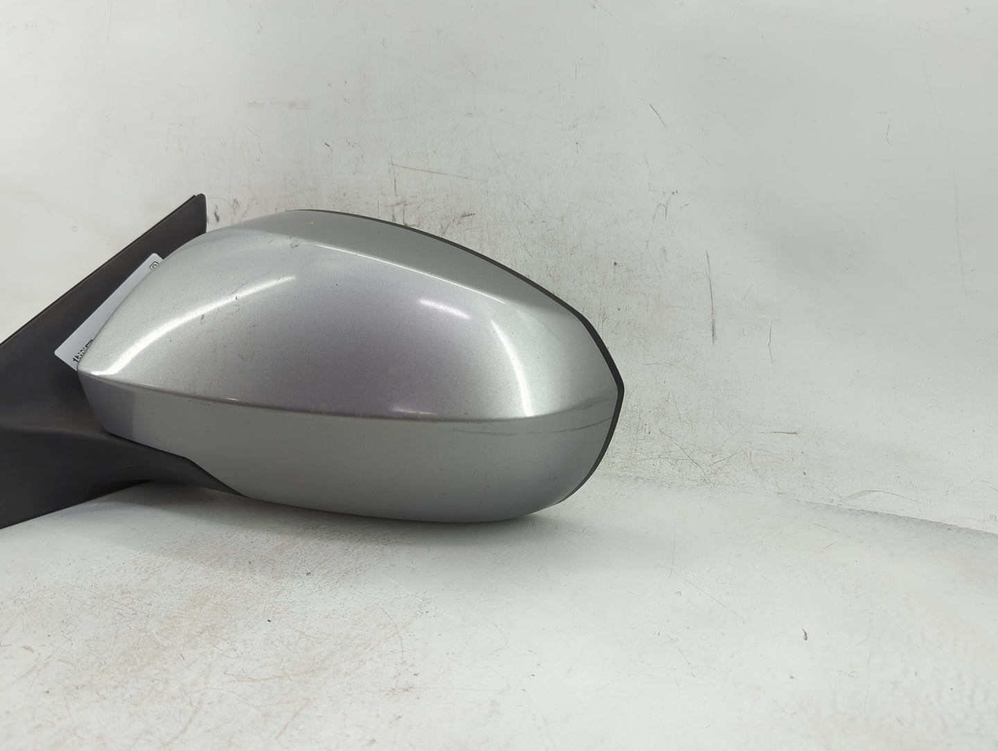 2010-2013 Suzuki Kizashi Driver Side View Mirror - Left Door Mirror OEM Used - Oemusedautoparts1.com
