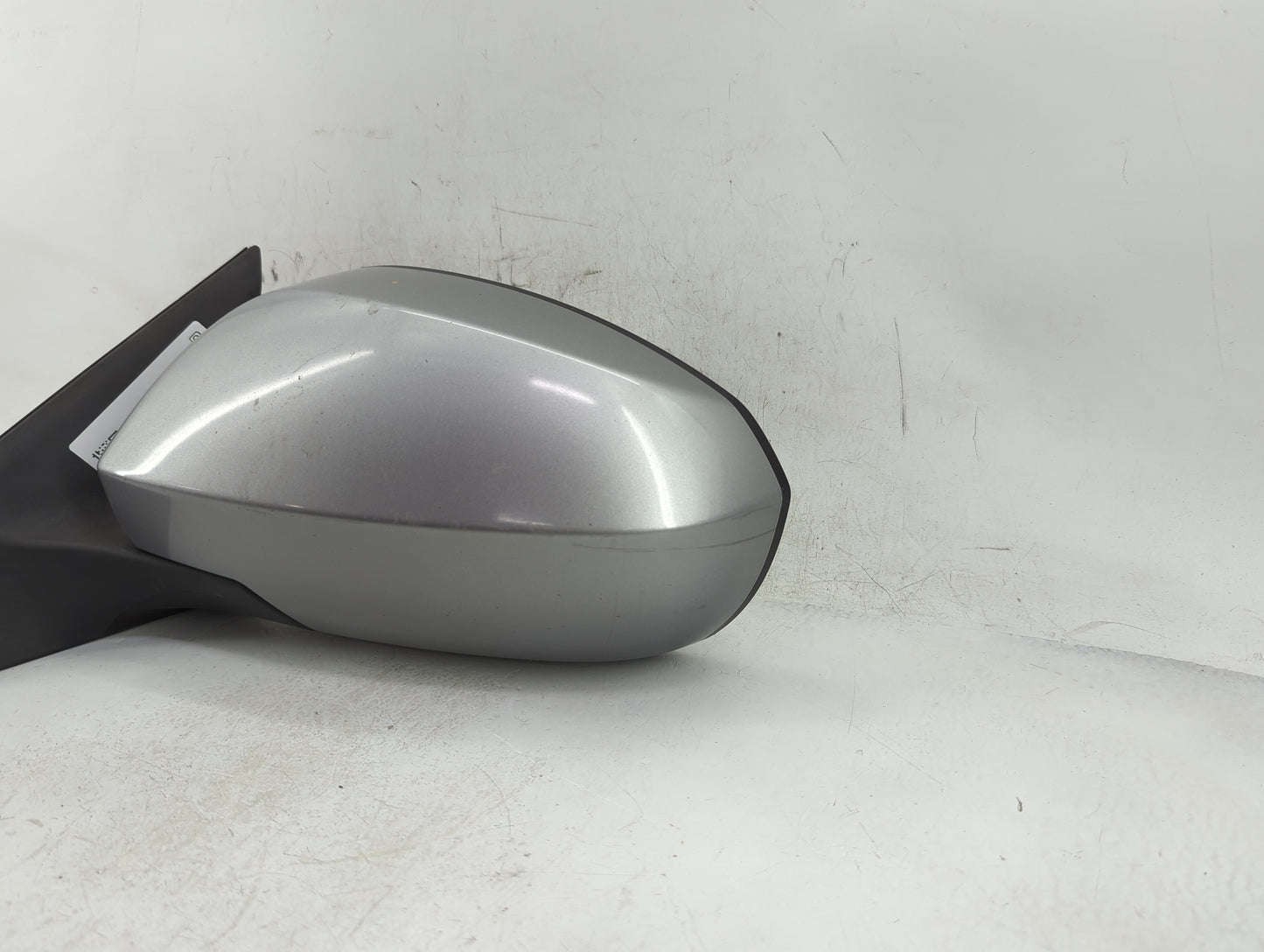 2010-2013 Suzuki Kizashi Driver Side View Mirror - Left Door Mirror OEM Used - Oemusedautoparts1.com