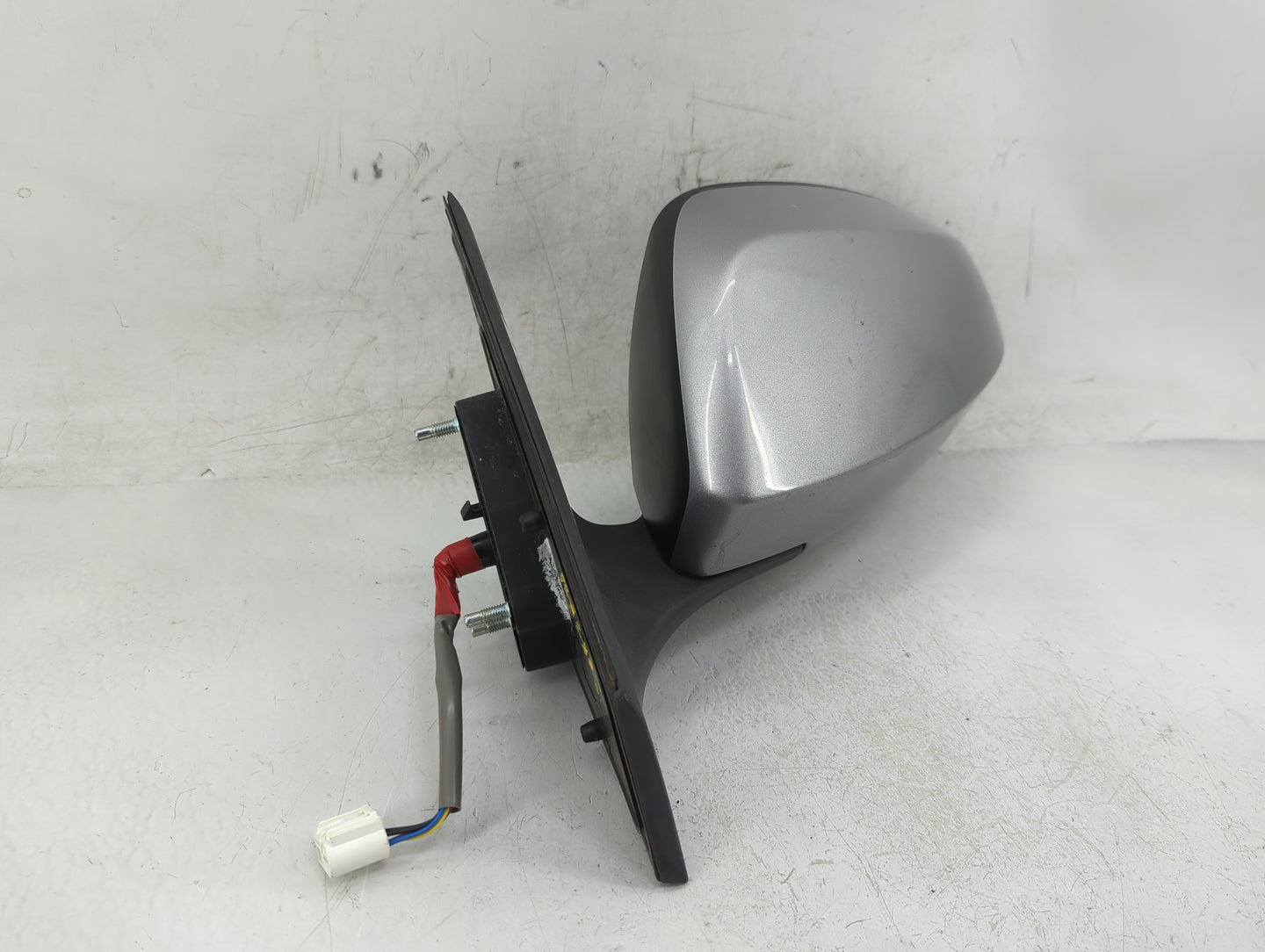 2010-2013 Suzuki Kizashi Driver Side View Mirror - Left Door Mirror OEM Used - Oemusedautoparts1.com