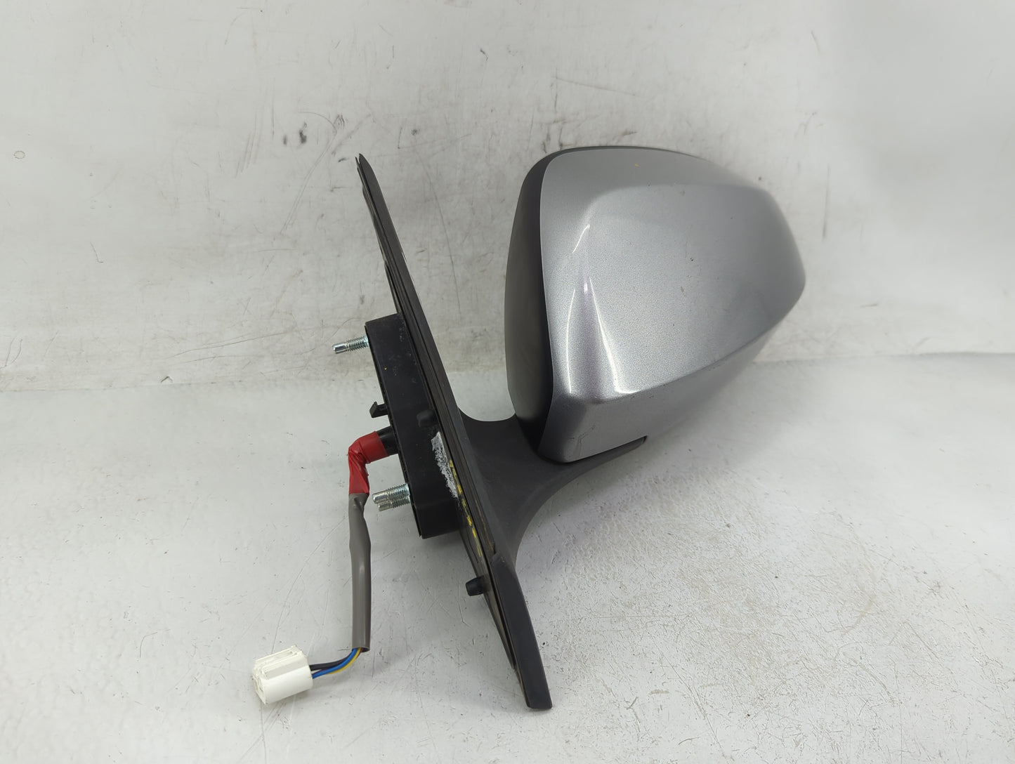 2010-2013 Suzuki Kizashi Driver Side View Mirror - Left Door Mirror OEM Used - Oemusedautoparts1.com