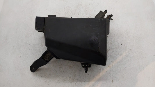 2010-2013 Suzuki Kizashi Fusebox Fuse Box Panel Relay Module Fits Fits 2010 2011 2012 2013 OEM Used Auto Parts - Oemusedauto