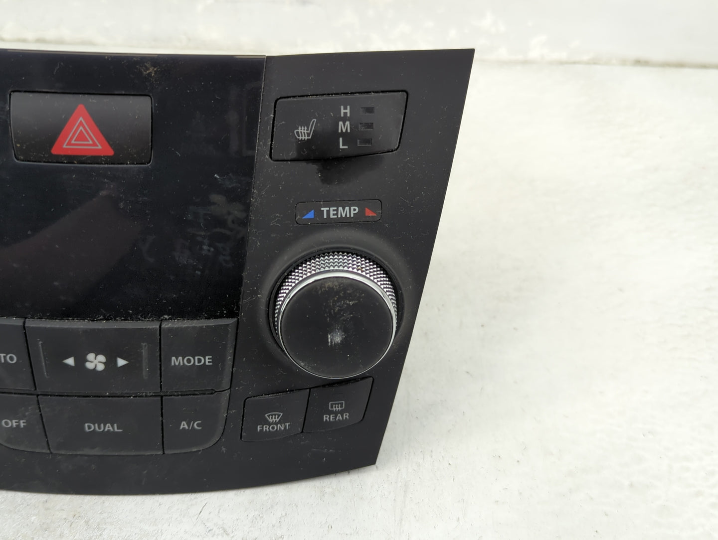2011 Suzuki Kizashi Climate Control Module Temperature AC/Heater Replacement P/N:39510-57LA0 39510-57L8 Fits Fits 2010 2012 