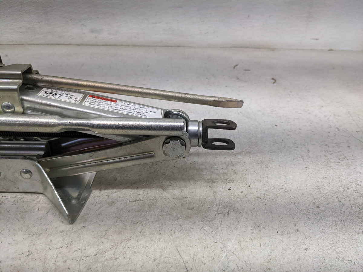 2011 Suzuki Sx4 Spare Scissor Car Jack - Oemusedautoparts1.com