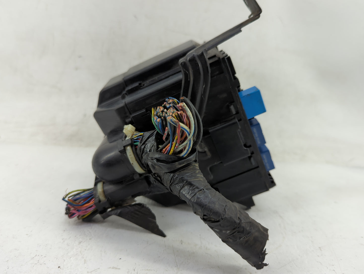 2011 Suzuki Vitara Fusebox Fuse Box Panel Relay Module P/N:8942 YA1 Fits Fits 2010 2012 2013 OEM Used Auto Parts - Oemusedau