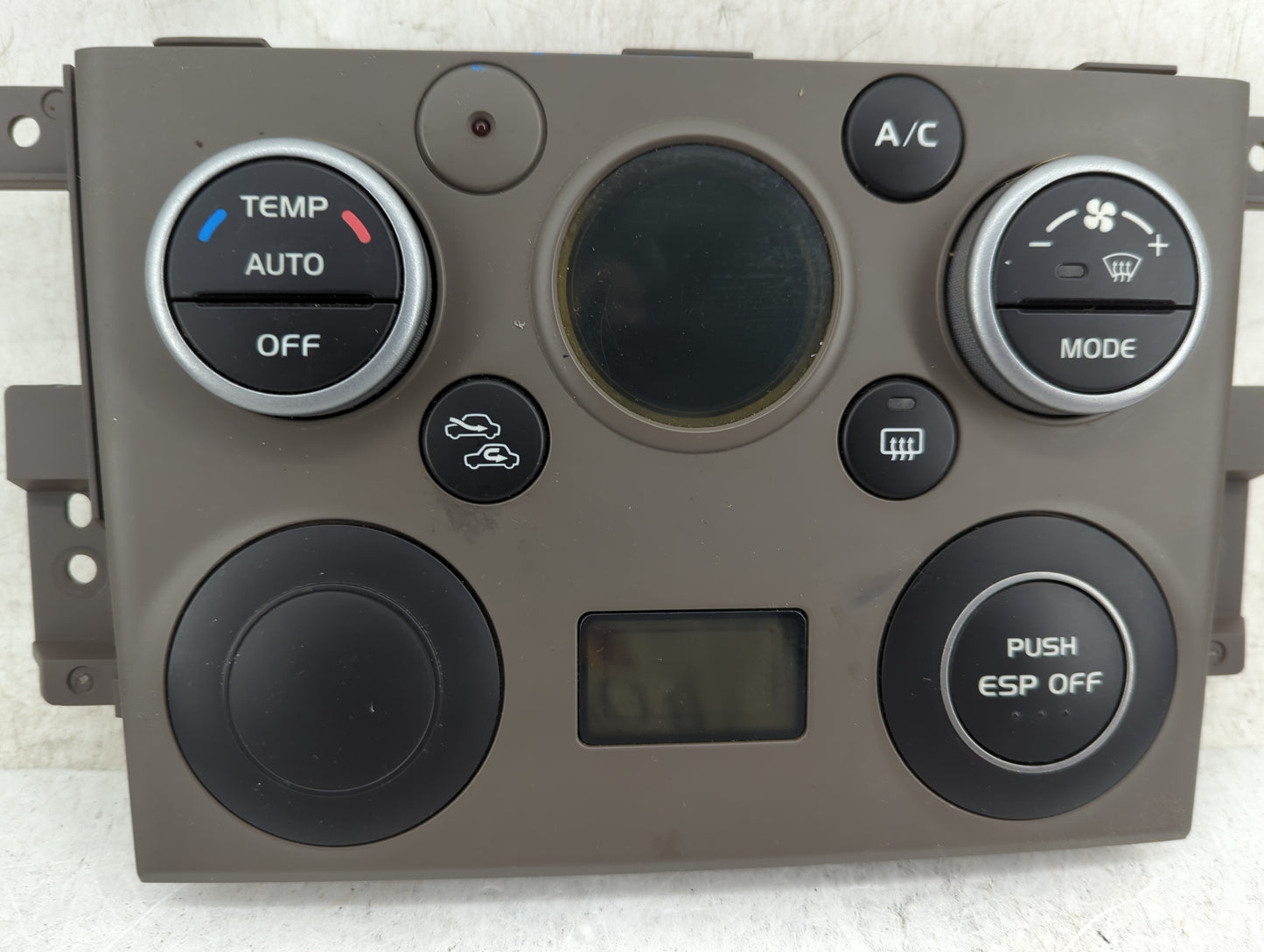 2011 Suzuki Vitara Climate Control Module Temperature AC/Heater Replacement P/N:39520-80K70-CAU Fits Fits 2010 OEM Used Auto