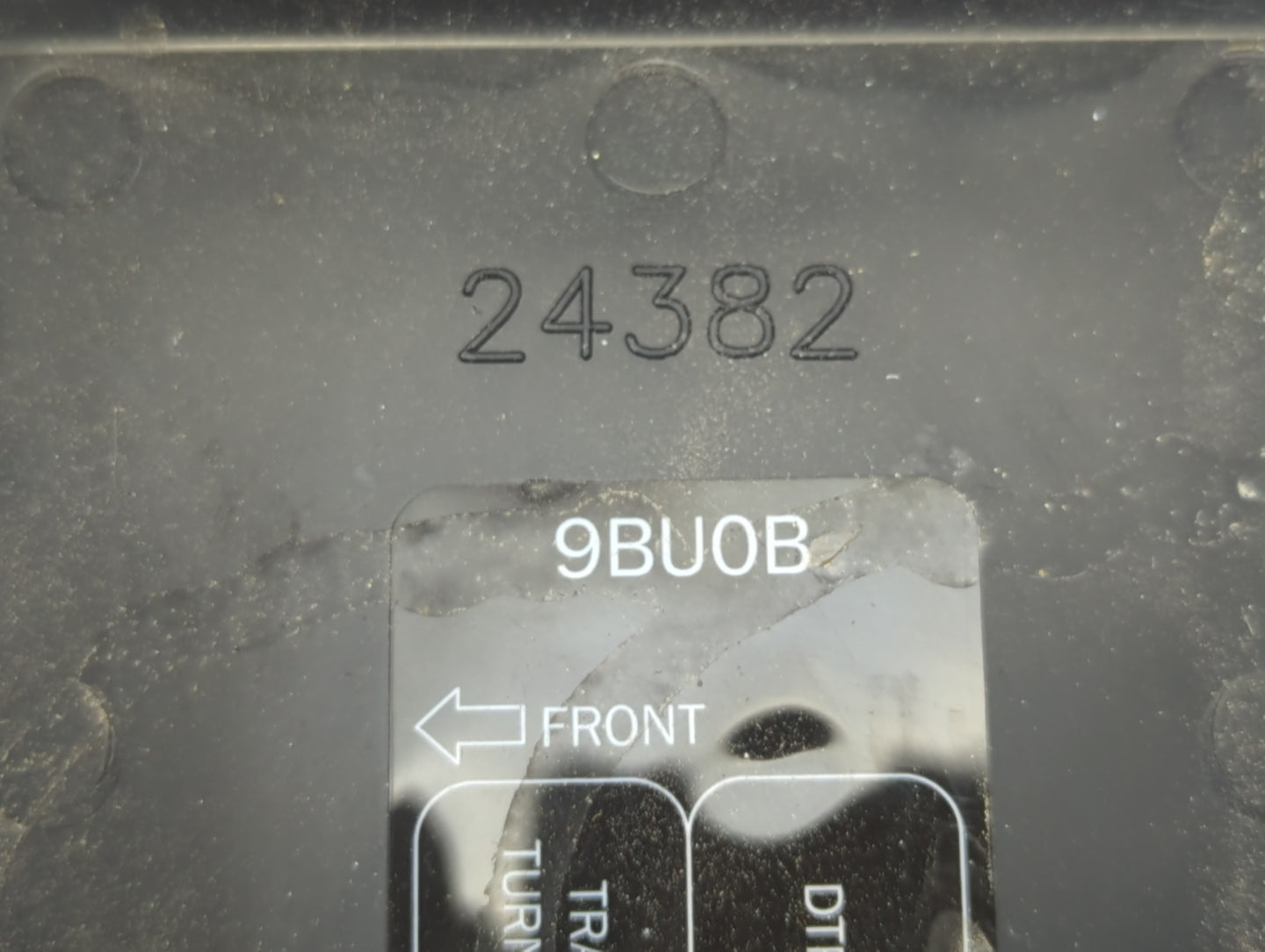2011 Suzuki Vitara Fusebox Fuse Box Panel Relay Module P/N:9BU0B 7281-8507 Fits Fits 2010 2012 2013 OEM Used Auto Parts - Oe