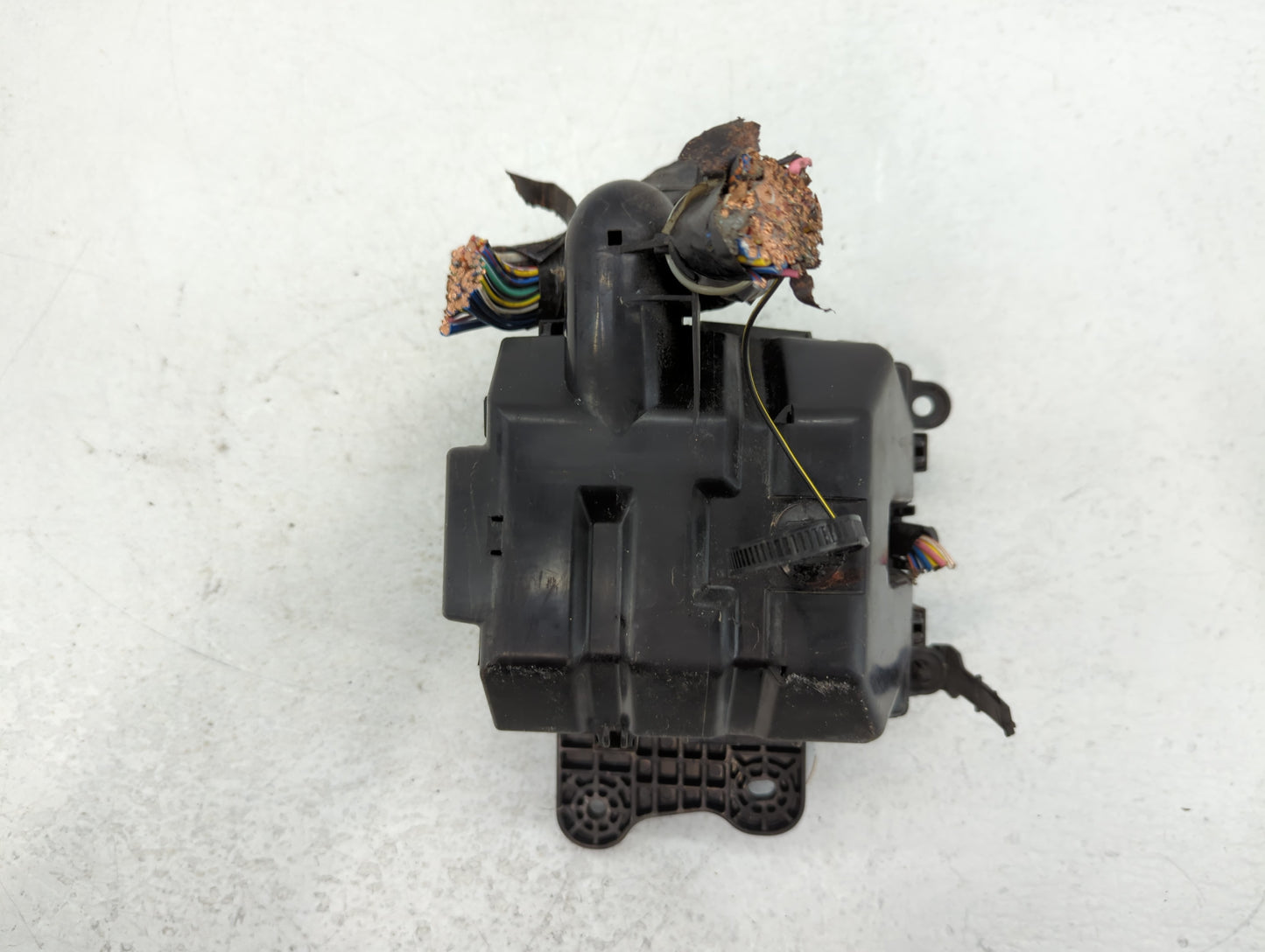2011 Suzuki Vitara Fusebox Fuse Box Panel Relay Module P/N:8942 YA1 Fits Fits 2010 2012 2013 OEM Used Auto Parts - Oemusedau