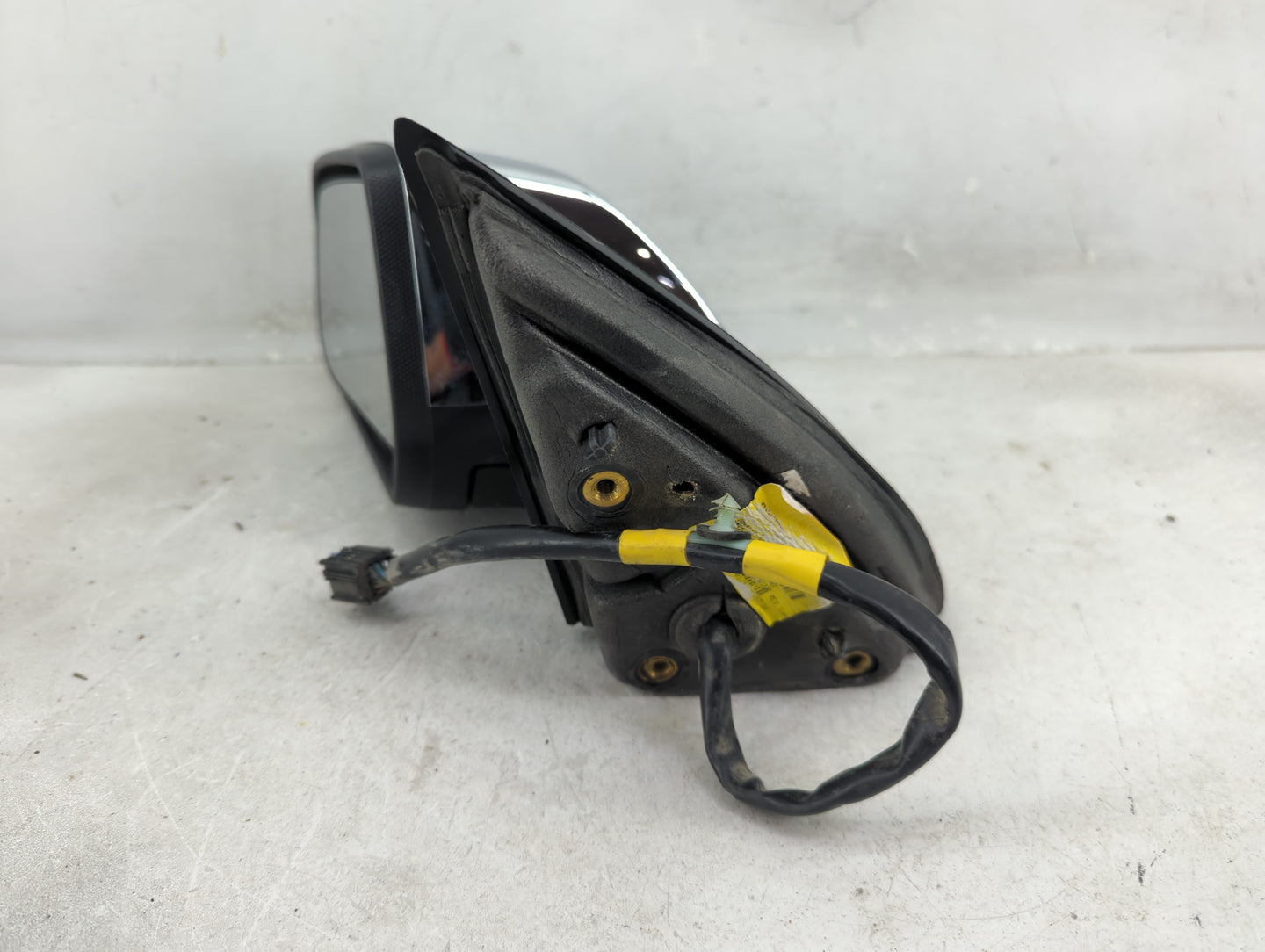2011 Terrain Terrain Driver Side View Mirror - Left Door Mirror OEM Used - Oemusedautoparts1.com