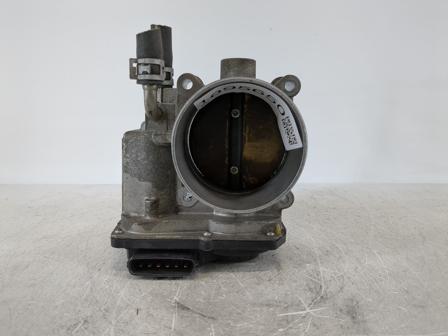 2005-2018 Toyota Avalon Throttle Body P/N:22030-0P050 Fits OEM Used Auto Parts - Oemusedautoparts1.com